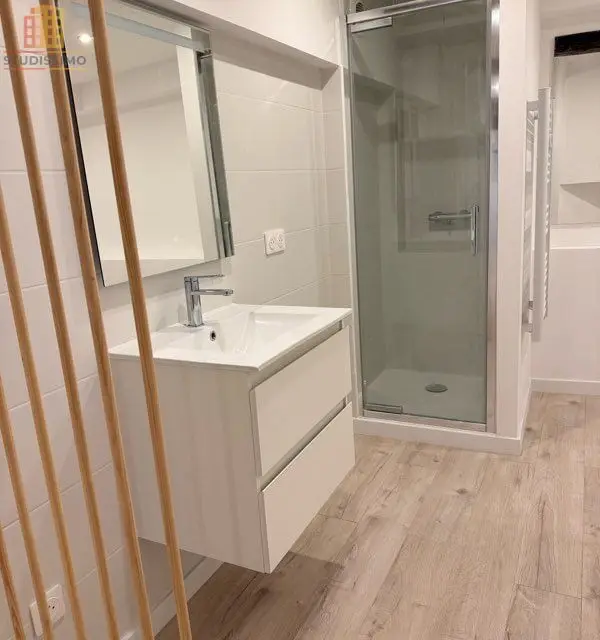 Studio 25m² Marseille 2e Panier - Refait à neuf, rez-de-chaussée - Photo 2