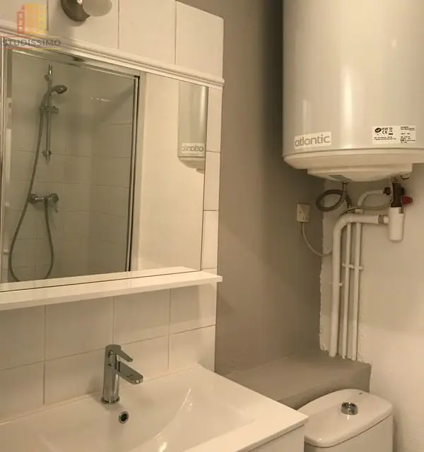 Studio meublé 17m² Marseille 5e - Étage élevé, lumineux - Photo 2