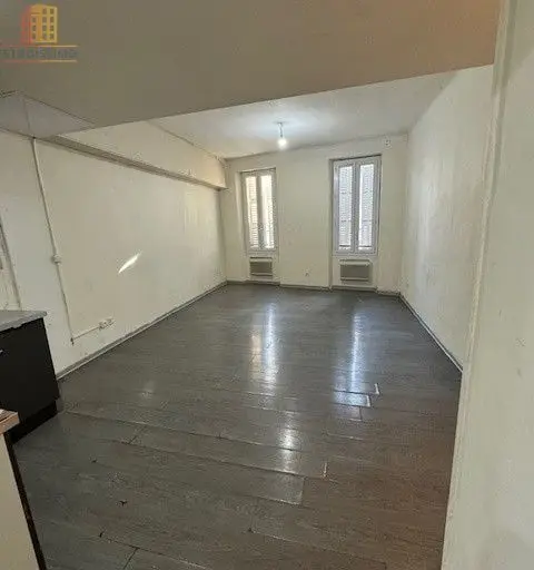 Studio 48m² Marseille 1er - À rafraîchir, 2e étage - Photo 3