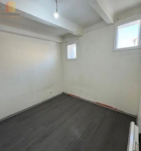 Studio 48m² Marseille 1er - À rafraîchir, 2e étage - Photo 4