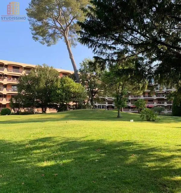 Studio 23m² Mandelieu-la-Napoule - Terrasse, parking - Photo 2