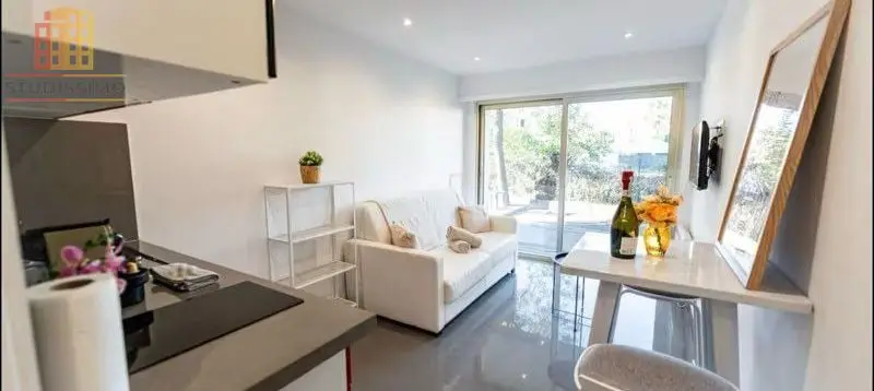 Studio 17m² Saint-Laurent-du-Var - Rénové, front de mer - Photo 2