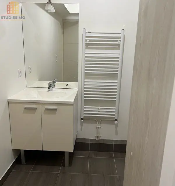 Studio 32m² Saint-Herblain - DPE C, 1er étage - Photo 1