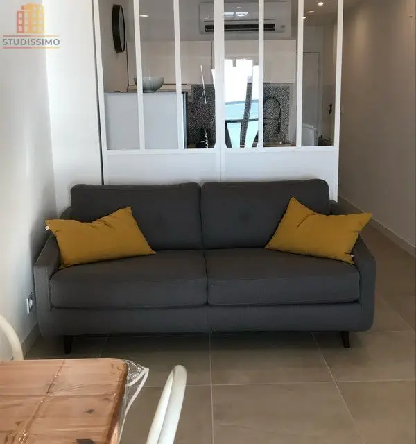 Studio 30m² Six-Fours-les-Plages Le Brusc - Rénové, face mer - Photo 10