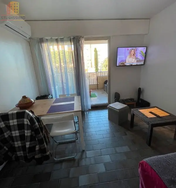 Studio 24m² Hyères centre port - Lumineux, proche port - Photo 2