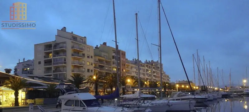 Studio 24m² Hyères Port - Meublé, terrasse - Photo 1