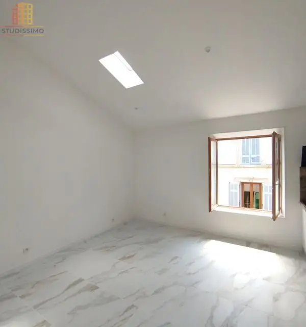Studio 25m² La Bastide 83840 - Dernier étage - Photo 1