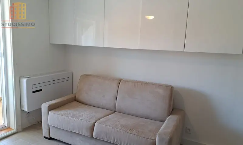 Studio 18m² La Londe-les-Maures - Rénové, loggia - Photo 9