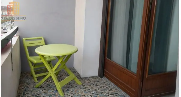 Studio meublé 25m² Aix-les-Bains centre-ville - Balcon, calme - Photo 2