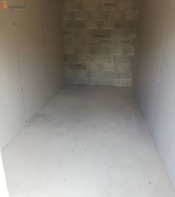Studio 15m² Bâgé-Dommartin - Garage, stockage - Photo 1