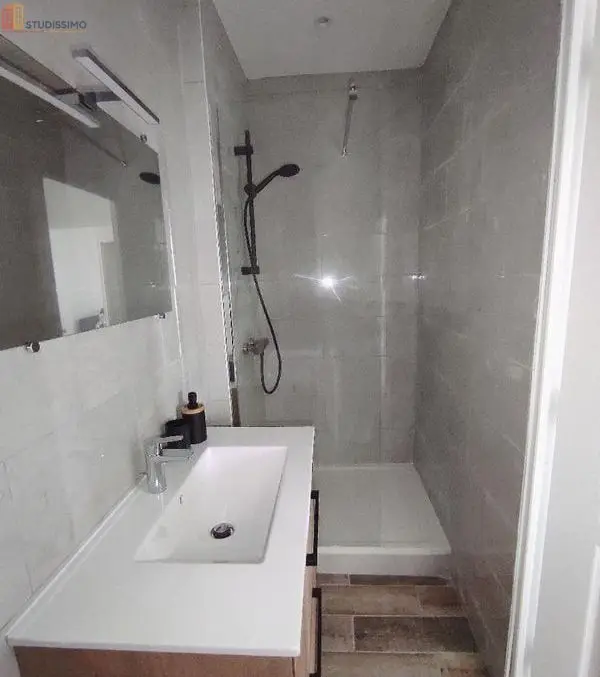 Studio meublé 29m² Bourg-en-Bresse - Meublé, 1er étage - Photo 4