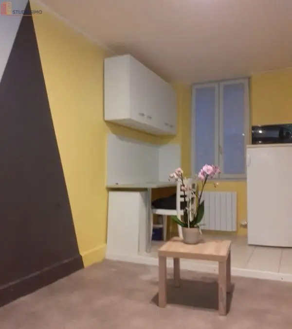 Studio meublé 25m² Nantua - Lumineux, 2e étage - Photo 2