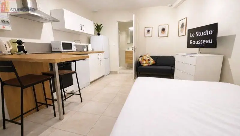 Studio meublé 20m² Oyonnax - Jardin, calme - Photo 2