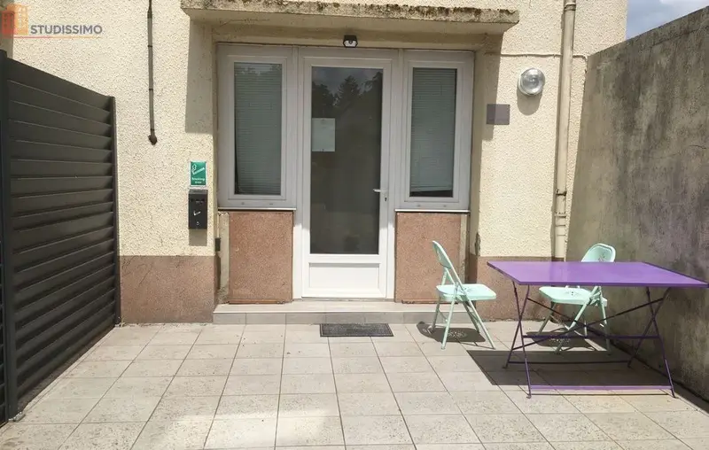 Studio meublé 18m² Bourg-en-Bresse - Proche clinique, disponible - Photo 1