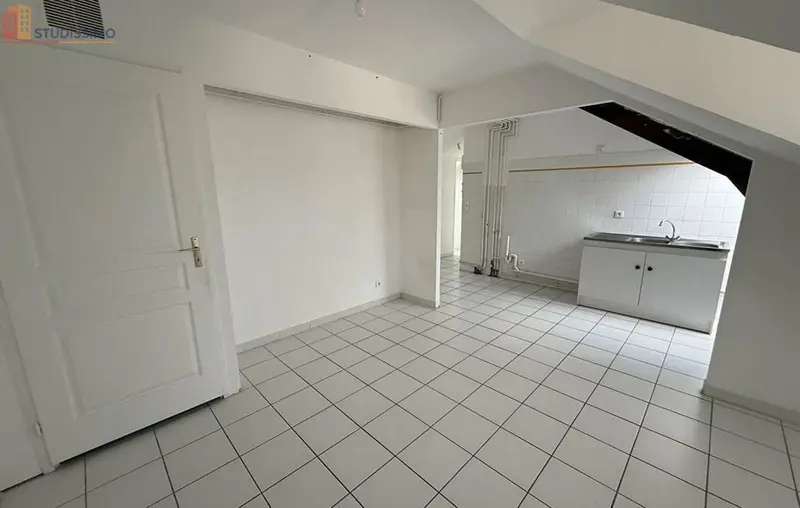 Studio 31m² La Fère 02800 - Étage élevé, DPE D - Photo 2