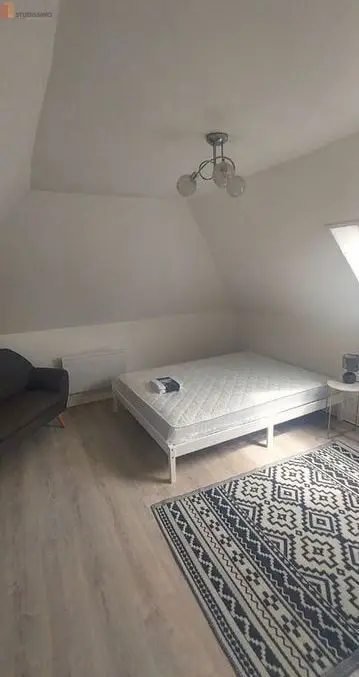 Studio 20m² Saint-Quentin - 1er étage, lumineux - Photo 3