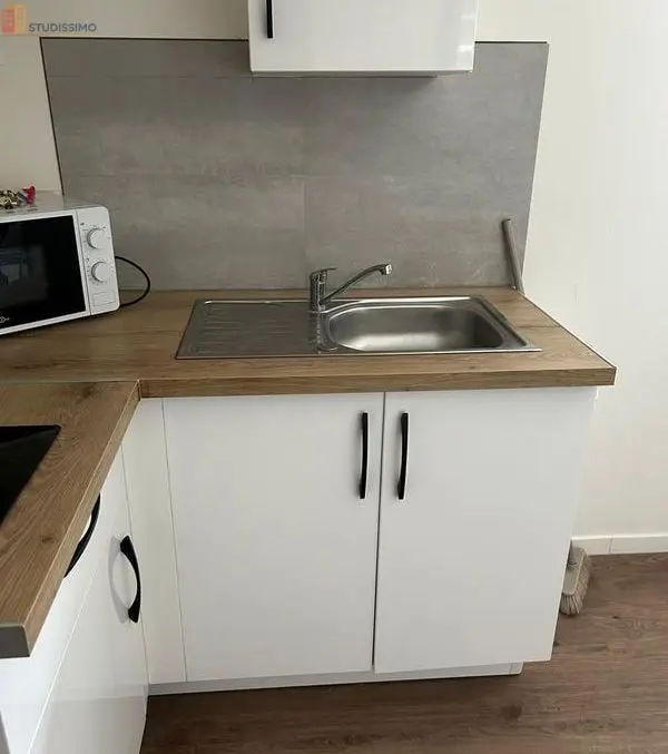 Studio meublé 20m² Saint-Quentin - Rénové, parking privé - Photo 2