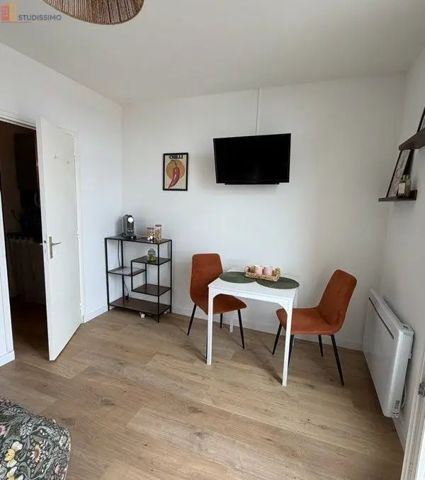 Studio meublé 20m² Vichy centre - Meublé, 4e étage - Photo 2