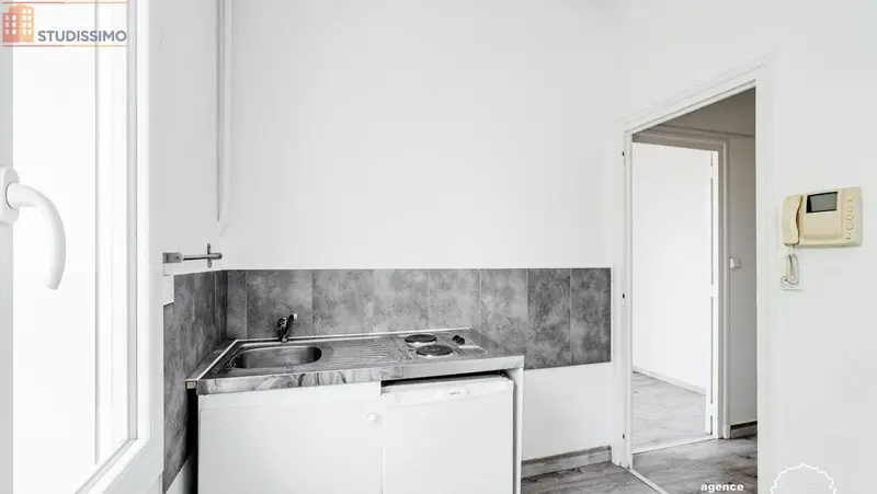Studio 23m² Vichy - Étage 3, DPE D - Photo 1