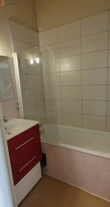 Studio meublé 17m² Vichy 03200 - Charmant, meublé - Photo 3