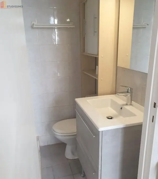 Studio meublé 16m² Vichy centre - Meublé, 4e étage - Photo 2