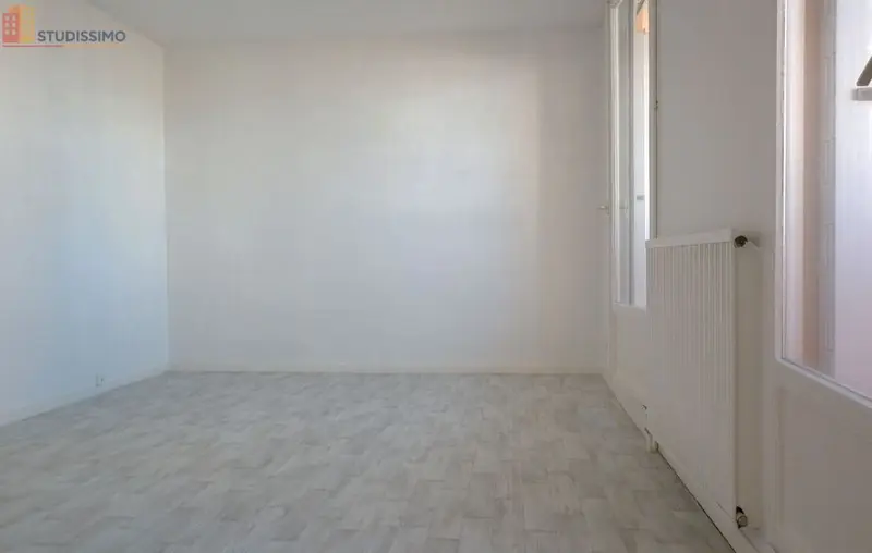 Studio 30m² Vichy - Lumineux, parking fermé - Photo 1