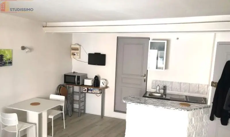 Studio meublé 22m² Vichy centre - Calme, proche commodités - Photo 2
