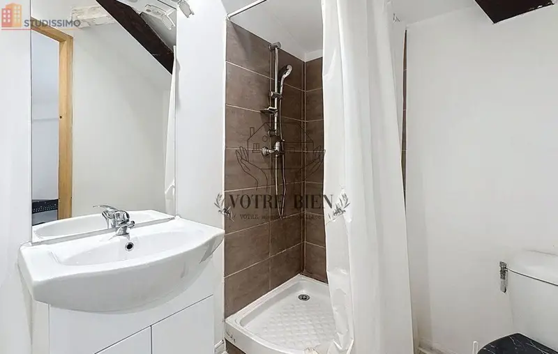 Studio meublé 26m² Manosque - Meublé, dernier étage - Photo 1