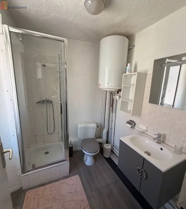 Studio meublé 32m² Gap centre - Lumineux, 3e étage - Photo 2