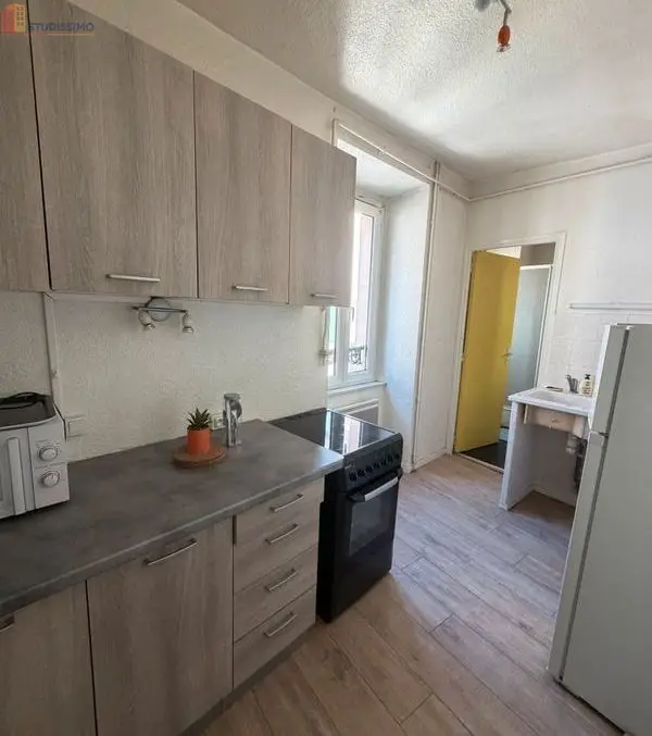 Studio meublé 30m² Gap centre - Meublé, 2e étage - Photo 2