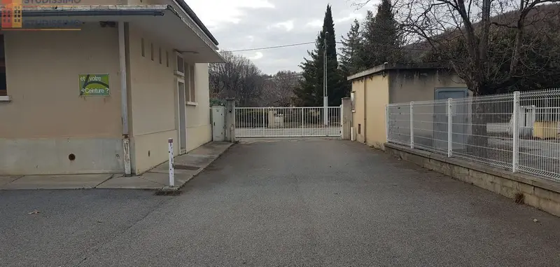 Studio 35m² Laragne-Montéglin - Disponible, secteur 05 - Photo 1