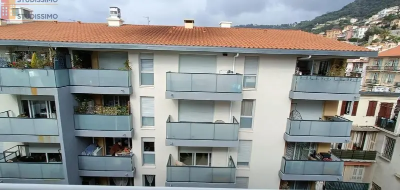 Studio meublé 24m² Nice 06300 - Dernier étage, lumineux - Photo 9