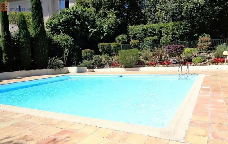 Studio meublé 28m² Cannes 06400 - Terrasse, parking - Photo 3