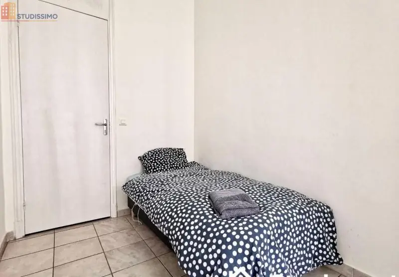 Studio meublé 10m² Nice 06200 - Meublé, lumineux - Photo 3