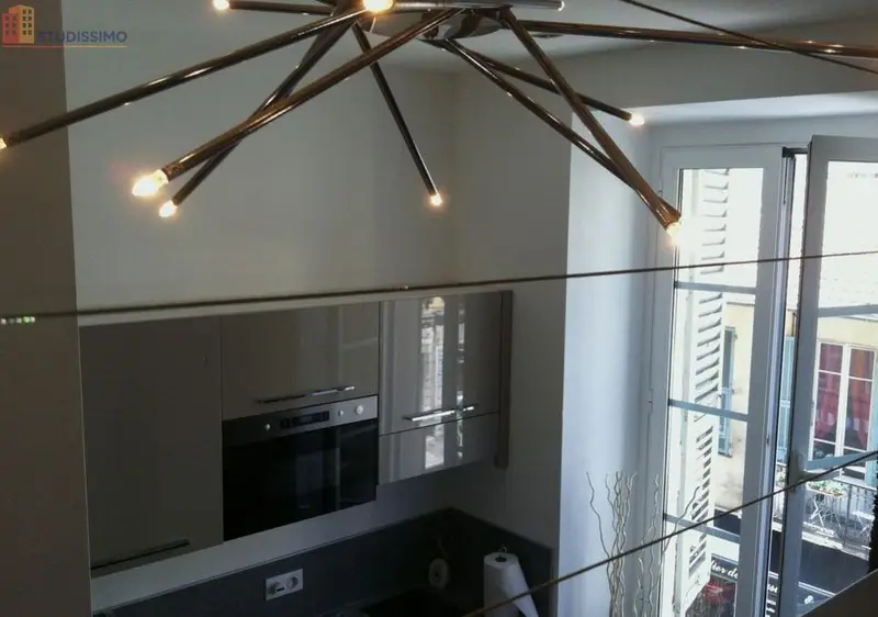 Studio meublé 22m² Nice 06300 - Mezzanine, proche port - Photo 2