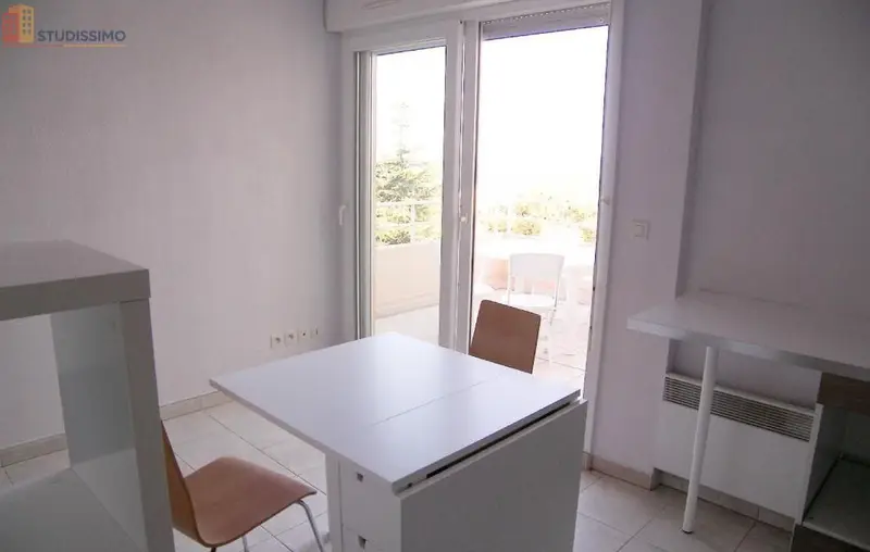 Studio meublé 20m² Nice 06200 - Lumineux, dernier étage - Photo 11