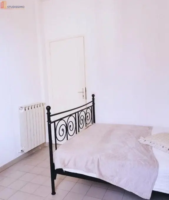 Studio meublé 9m² Nice centre - Calme, lumineux - Photo 2