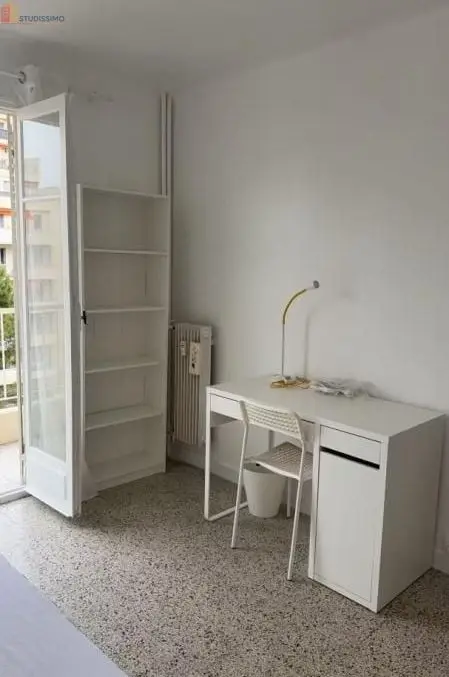 Studio meublé 13m² Nice centre - Lumineux, 4e étage - Photo 2