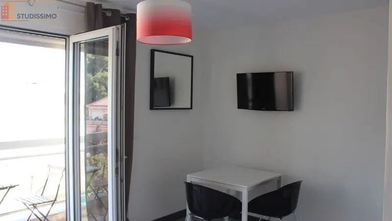 Studio 20m² Mandelieu-la-Napoule - Rénové, balcon - Photo 2
