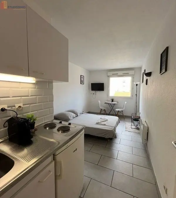 Studio meublé 18m² Nice 06300 - Meublé, étage élevé - Photo 1