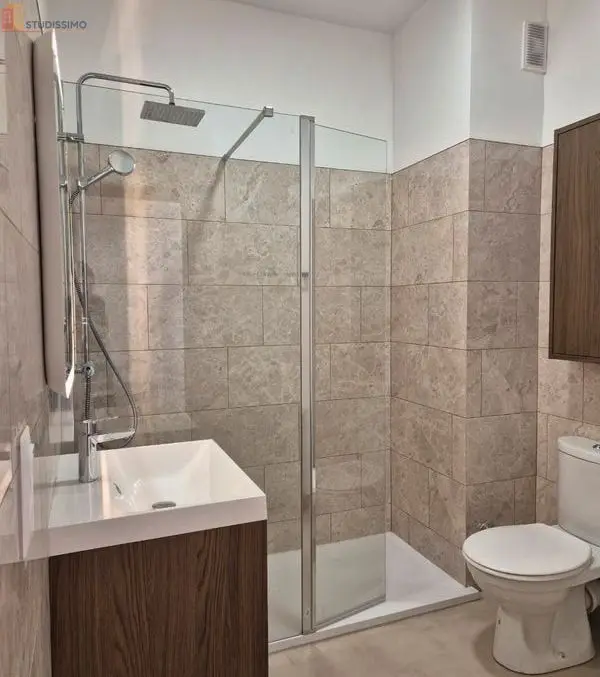 Studio meublé 33m² Nice 06300 - Grand, proche port - Photo 2