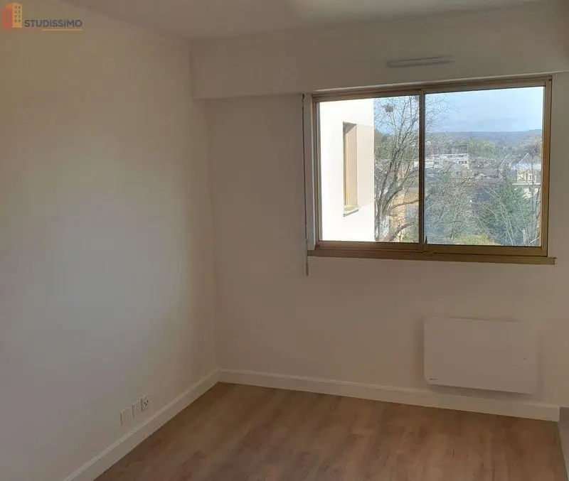 Studio meublé 16m² Charleville-Mézières - Meublé, dernier étage - Photo 7