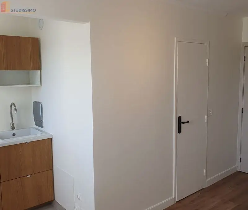 Studio meublé 16m² Charleville-Mézières - Meublé, dernier étage - Photo 1
