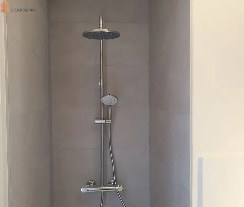 Studio meublé 16m² Charleville-Mézières - Meublé, dernier étage - Photo 5