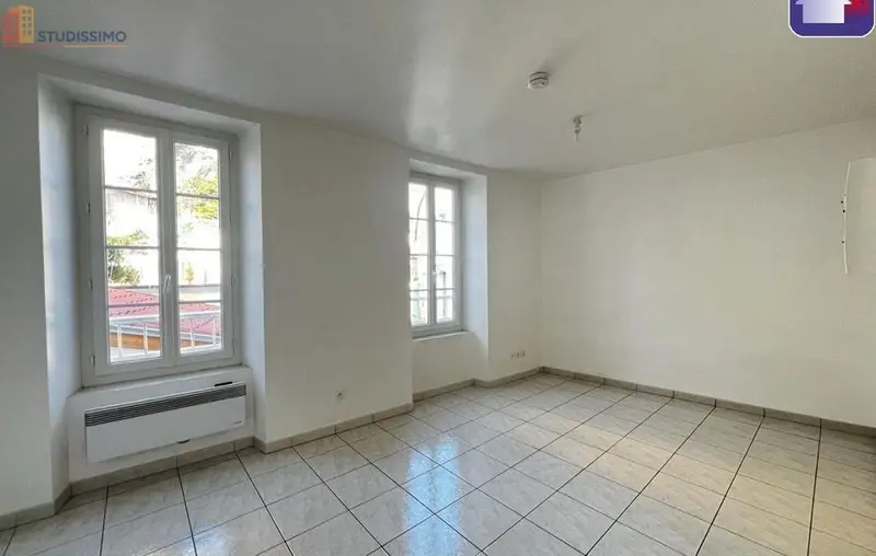 Studio 17m² Foix - Cherche calme, lumineux - Photo 1
