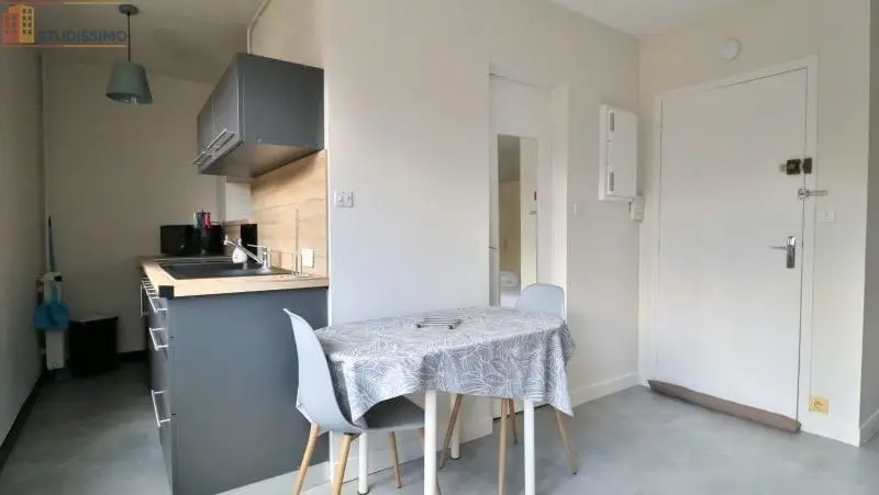 Studio meublé 25m² Saint-Julien-les-Villas - Meublé - Photo 3