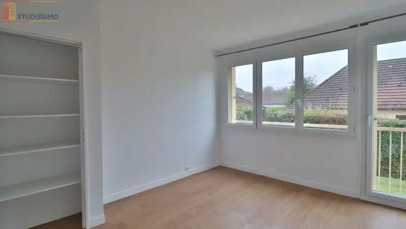 Studio 26m² Saint-André-les-Vergers - (aucune caractéristique) - Photo 6