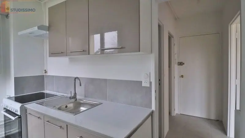 Studio 26m² Saint-André-les-Vergers - (aucune caractéristique) - Photo 4