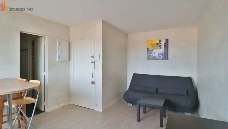 Studio meublé 25m² Saint-Julien-les-Villas - Dernier étage, lumineux - Photo 6