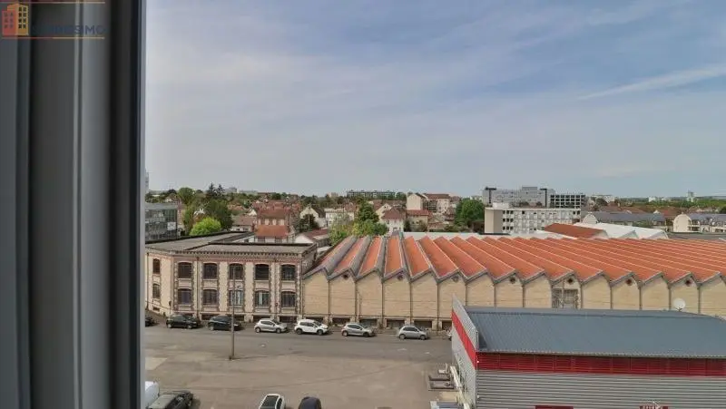 Studio meublé 25m² Saint-Julien-les-Villas - Dernier étage, lumineux - Photo 3